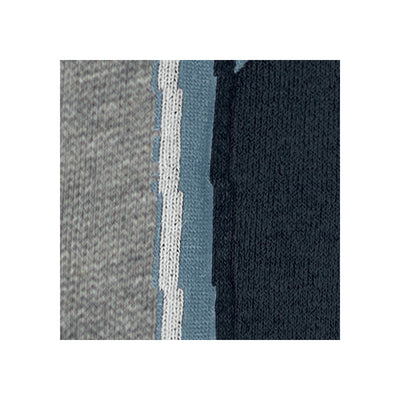 Close-up van gebreide stof met grijze, witte, lichtblauwe en donkerblauwe kleurblokken