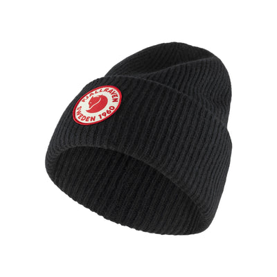 Fjällräven zwarte geribbelde muts met rood logo patch - warme wintermuts