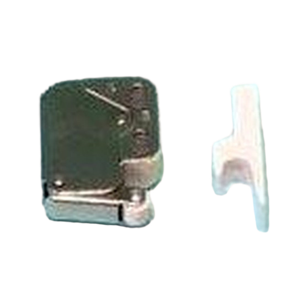Snapslot mini latch