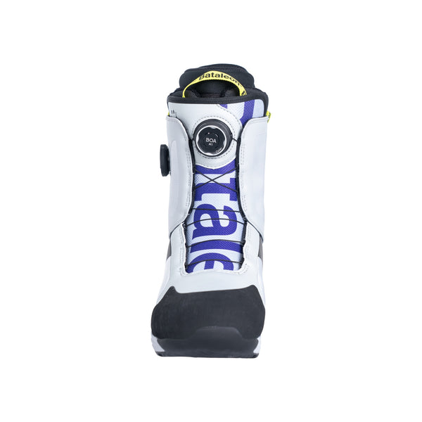 Snowboardboot bovenaanzicht met wit en blauw design, draaisluiting en comfortabele pasvorm
