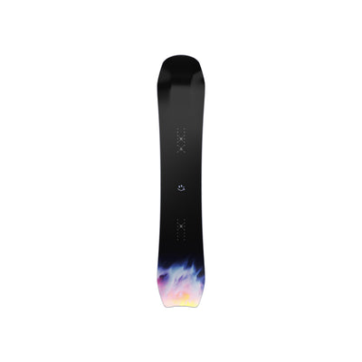 Zwart snowboard met paars-blauw gradient design aan de onderkant