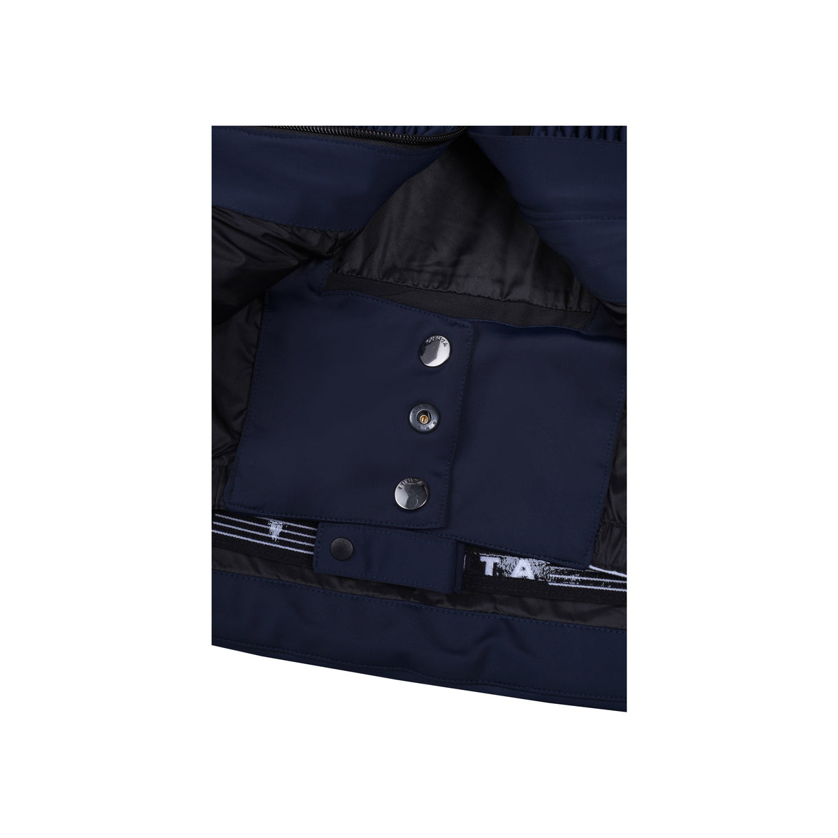 Donkerblauwe jas met zwarte capuchon en drie decoratieve knopen op de borst