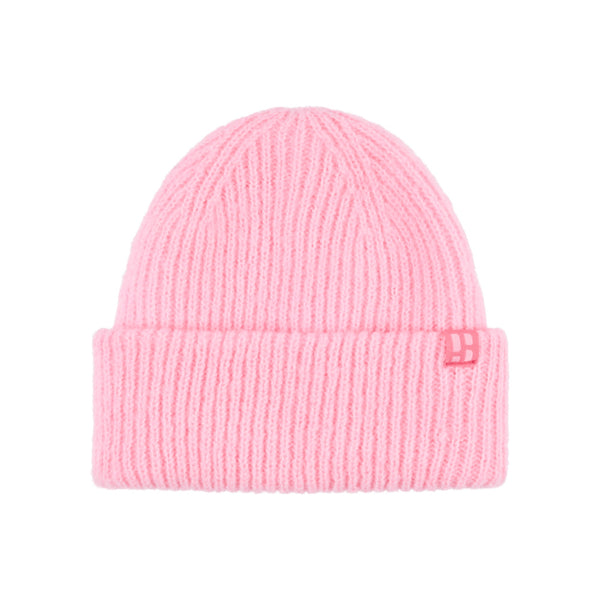 Roze geribbelde gebreide muts met omgeslagen rand en rood logo label