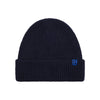 Donkerblauwe gebreide muts met omgeslagen rand en blauw logo