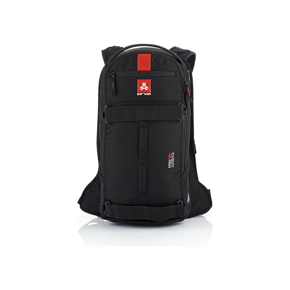 Zwarte Chrome Industries rugzak met rood logo en praktische vakken voor dagelijks gebruik