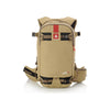 Beige rugzak met rode accenten en meerdere vakken, ideaal voor outdoor activiteiten en wandelen