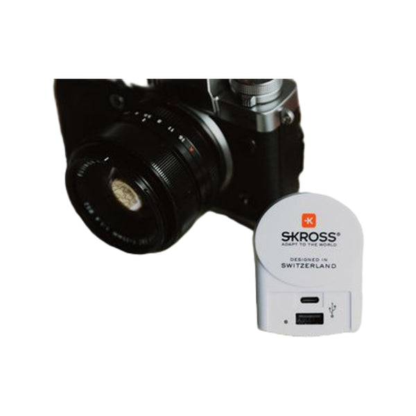 SKROSS Reisstekker Europa 1x USB + 1x USB-C (Front Connection)