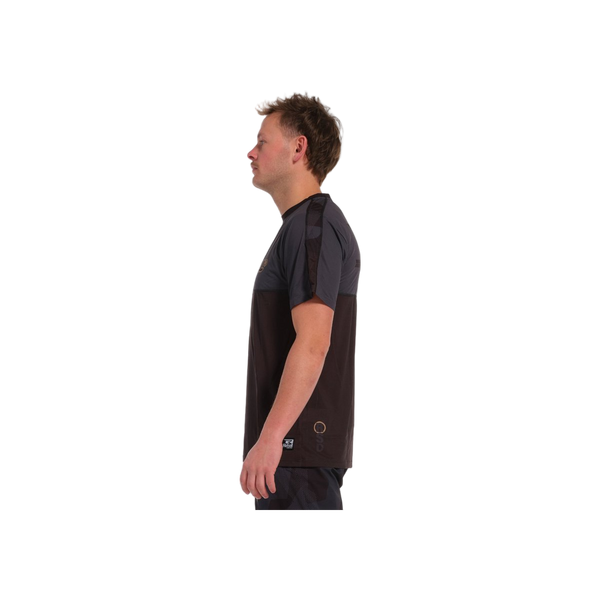 RAYMOND-R