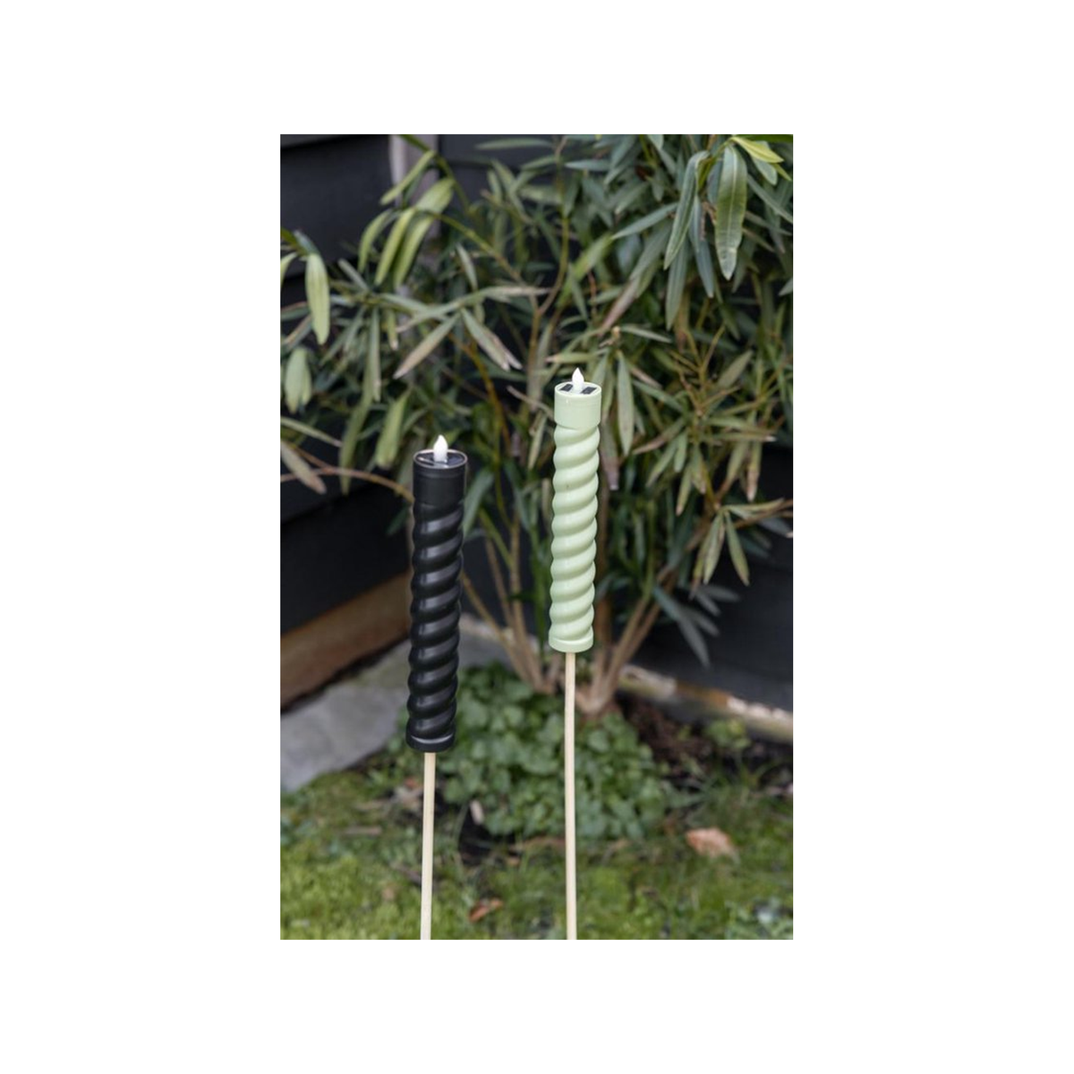 JENS Living Twisted Solar Tuinkaars Zwart