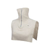 Beige gebreide coltrui met ritssluiting, mouwloos damesvest op witte achtergrond