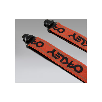 Oakley ski's met oranje finish en zwarte bindingen, close-up van tip en bovenkant