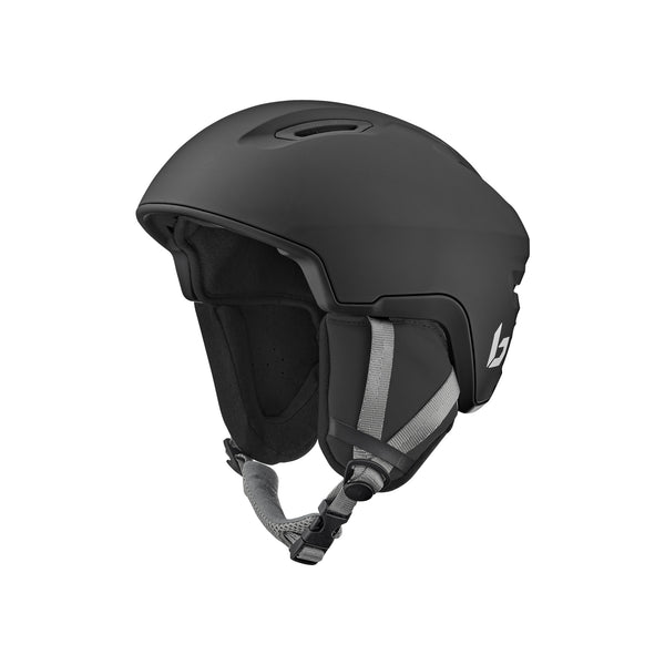 Zwarte ski- en snowboardhelm met verstelbare kinband en ventilatieopeningen