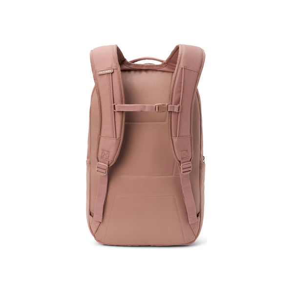 Roze rugzak achterkant met gewatteerde schouderbanden en borstriem, ergonomisch design