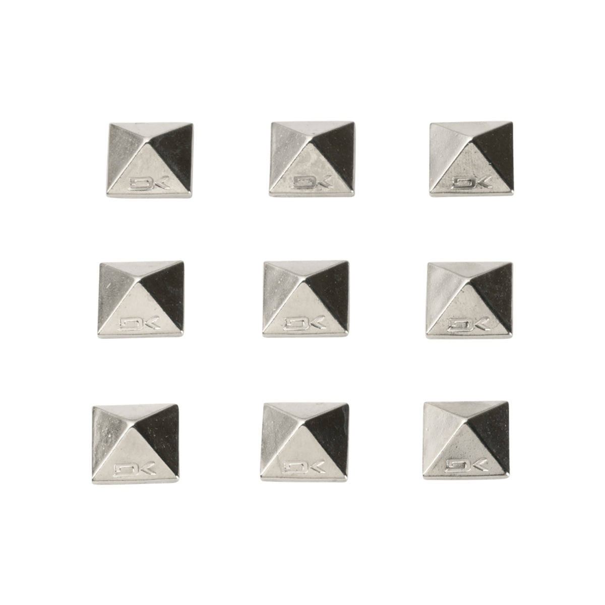 Dakine Pyramid Studs