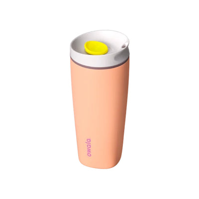 Owala FreeSip thermosbeker 680ml roze met gele drukknop en lekvrij deksel voor koffie en thee