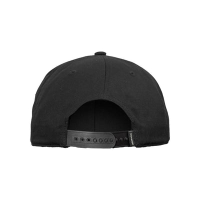 Zwarte snapback pet achterkant met verstelbare sluiting