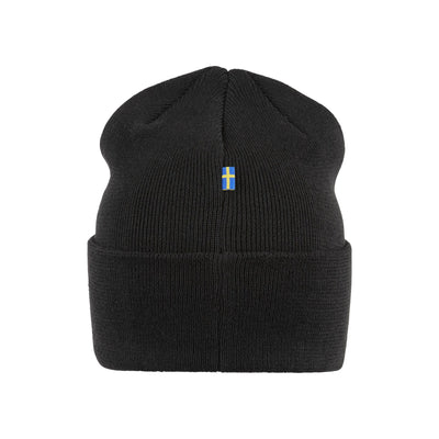 Zwarte gebreide muts met omgeslagen rand en blauw logo label