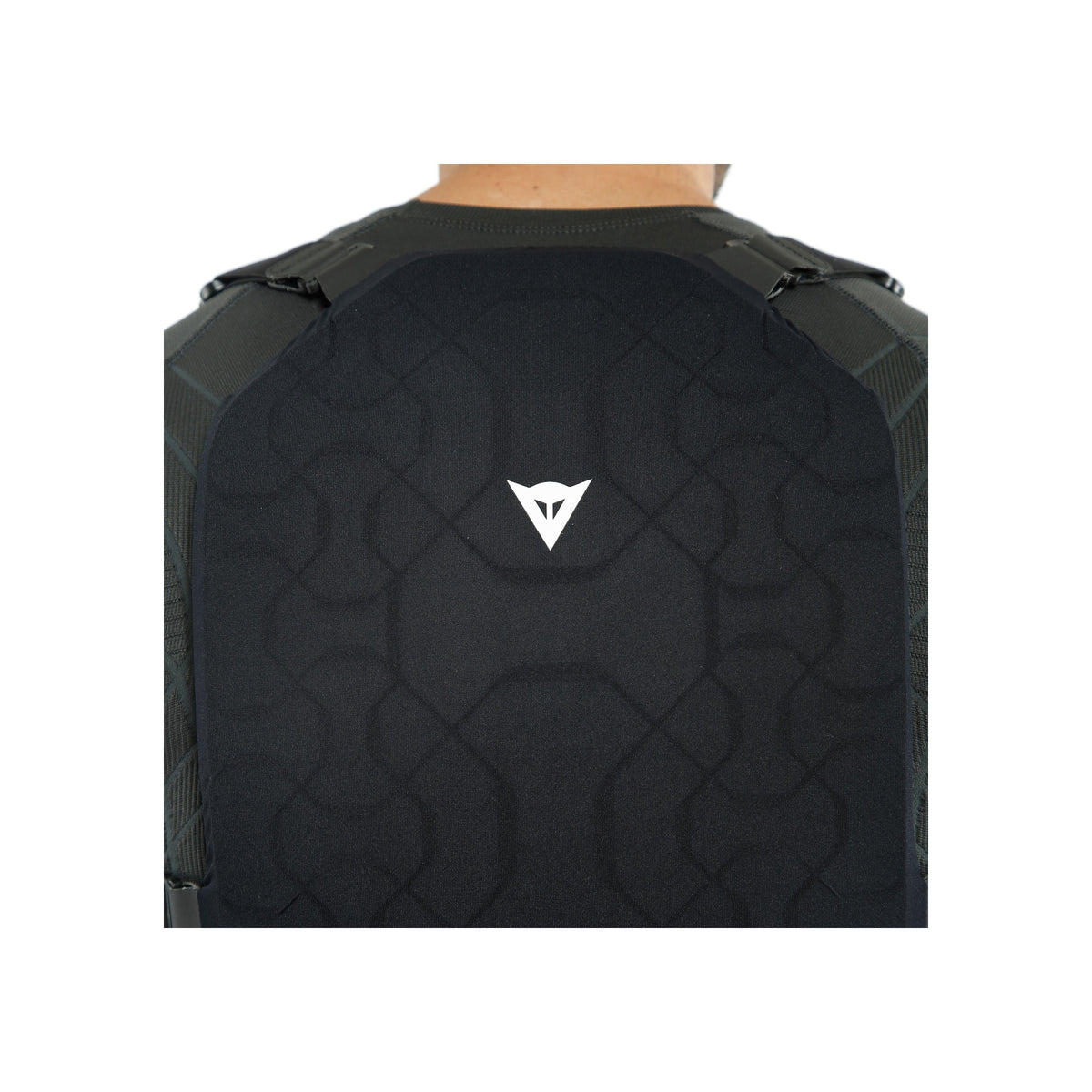 Dainese rugbeschermer met zwarte padding en schouderbevestiging voor motorrijders