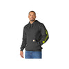 Grijze Carhartt hoodie met logo op de mouw, gedragen door man met spijkerbroek